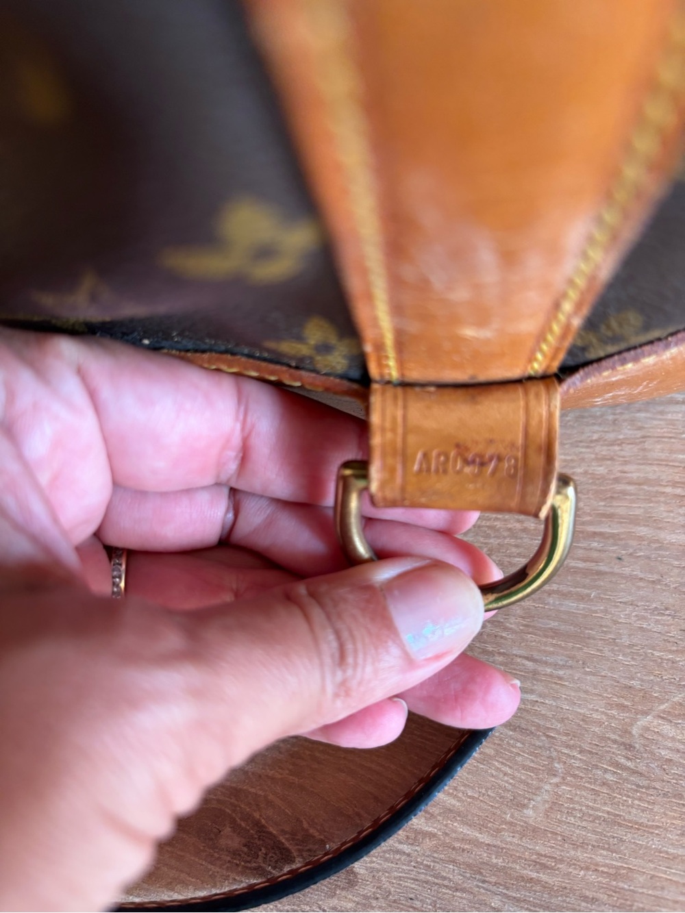 Authentic Louis Vuitton crossbody - Picture 3 of 5